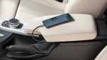 BMW Кабел за Apple iPod и iPhone